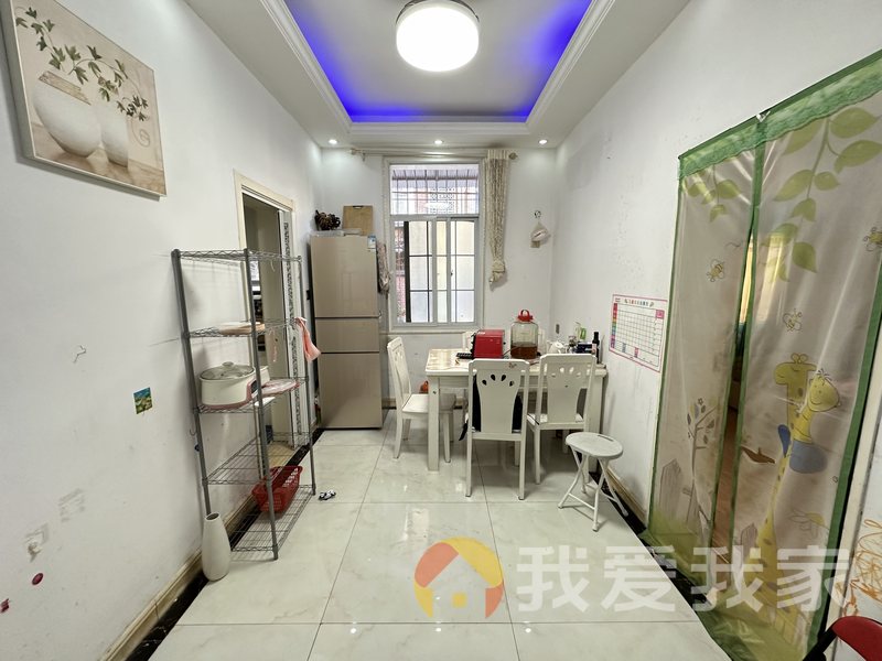 南昌我爱我家文教路242号电子仪器厂宿舍 南北通透，采光好 装修好，环镜优美 近地铁 视野好，诚心出售