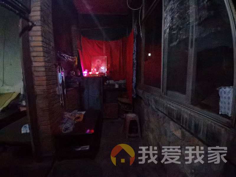 南昌我爱我家下机修生活区 南北通透，采光好 视野好，诚心出售