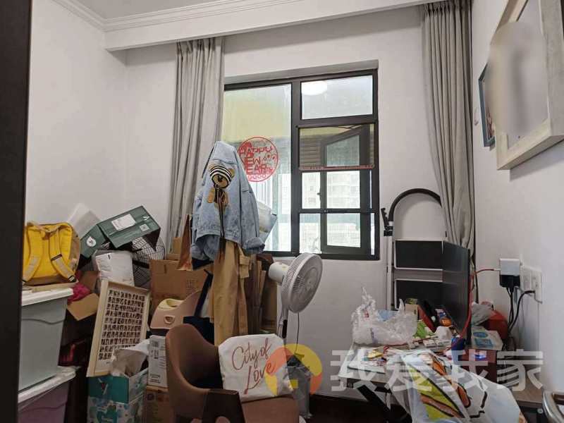 金域华府 南北通透，采光好 装修好，环镜优美 视野好，诚心出售
