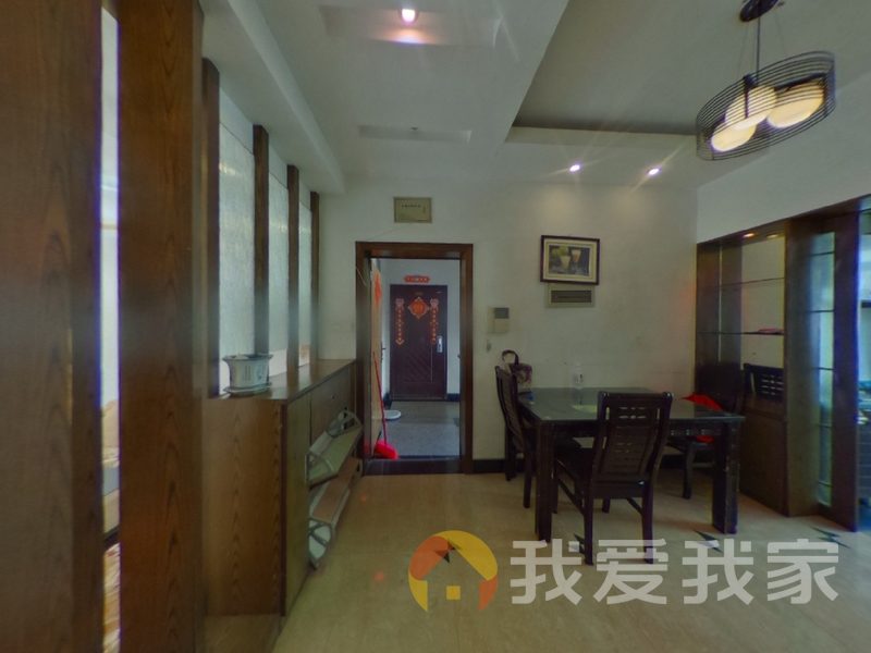 南昌我爱我家东方塞纳 南北通透，采光好 装修好，环镜优美 近地铁 中间楼层