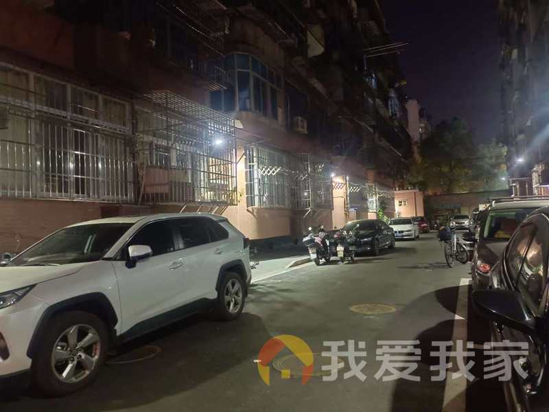 南昌我爱我家育新路 南北通透，采光好 近地铁 周边匹套完善，，出行方便