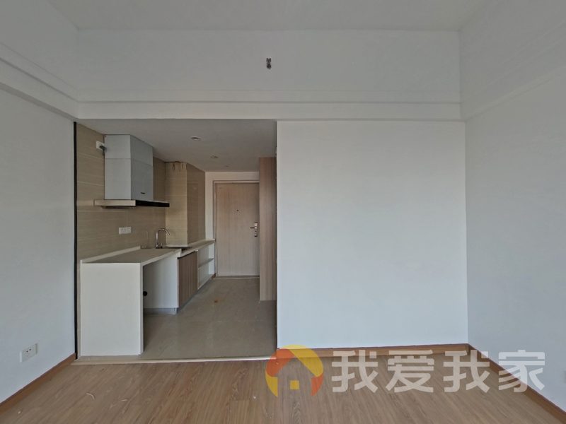 南昌我爱我家绿地未来城 南北通透，采光好 装修好，环镜优美 周边匹套完善，，出行方便