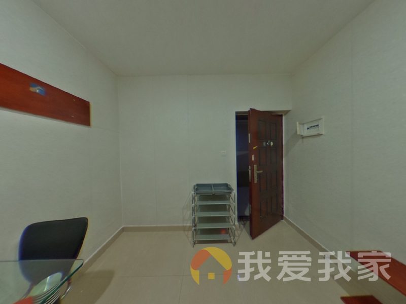 南昌我爱我家高能金域名都 南北通透，采光好 装修好，环镜优美 视野好，诚心出售