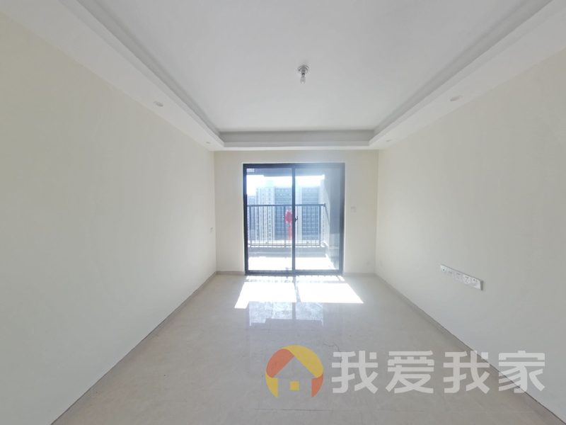 中国铁建书香瑶庭 南北通透，采光好 装修好，环镜优美 视野好，诚心出售