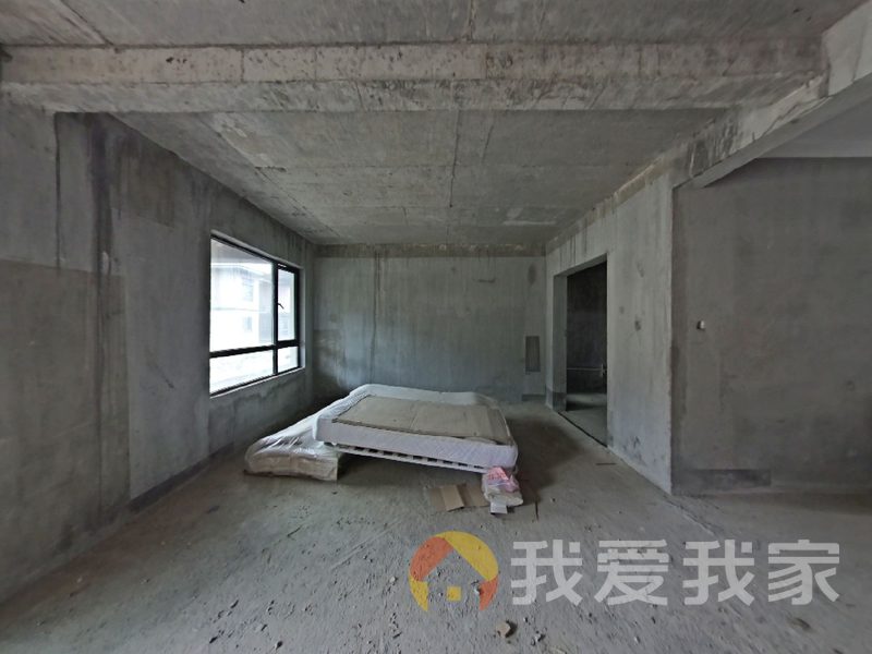 南昌我爱我家九龙湖地铁口的叠加别墅 喜欢享受居住体验的朋友可以看过来