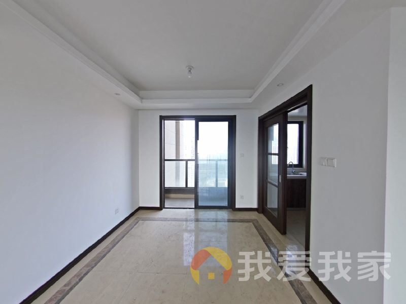 南昌我爱我家龙湖煌盛春江天玺 南北通透，采光好 装修好，环镜优美 视野好，诚心出售