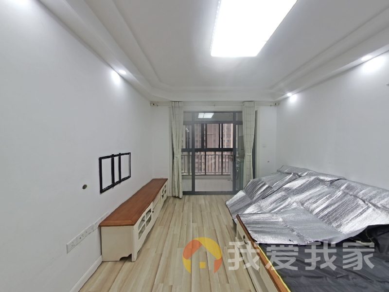 绿都温莎城堡，小区环境优美中间楼层，房东诚心出售