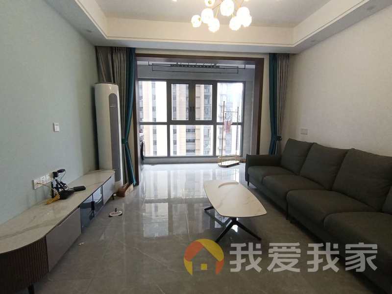 南昌我爱我家力高澜湖御景 南北通透，采光好 装修好，环镜优美 视野好，诚心出售
