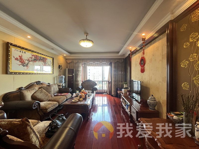 南昌我爱我家联发江岸汇景 南北通透，采光好 装修好，环镜优美 视野好，诚心出售