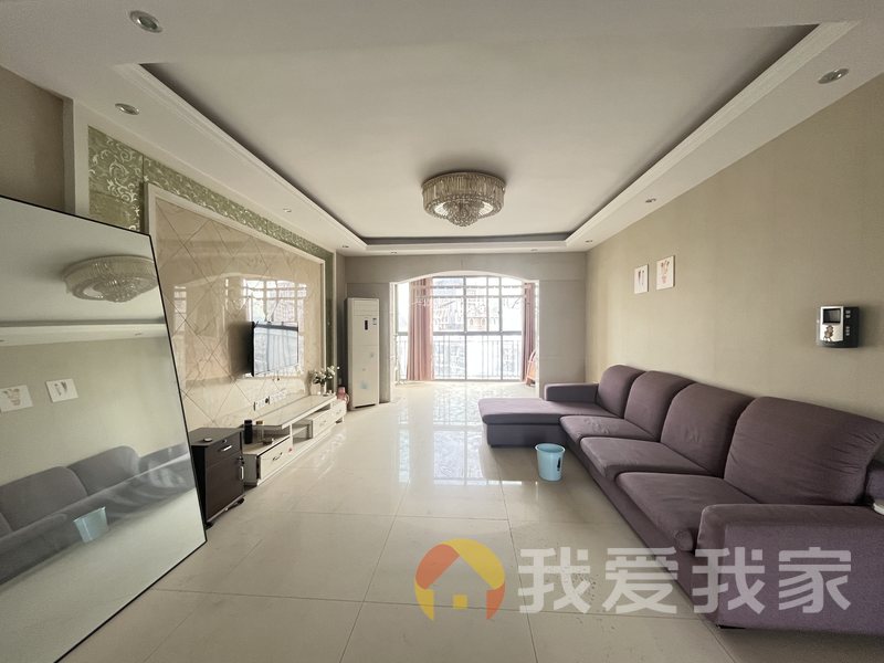 联发江岸汇景 南北通透，采光好 装修好，环镜优美 视野好，诚心出售
