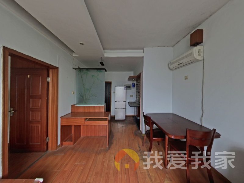 南昌我爱我家洪城时代广场 南北通透，采光好 装修好，环镜优美 近地铁 周边匹套完善，，出行方便