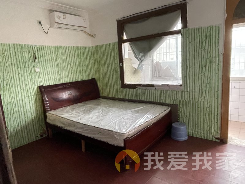 船山路惠民门小区二区 南北通透，采光好 视野好，诚心出售