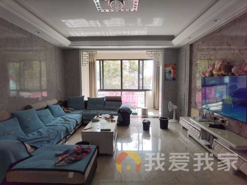 北京东路60号安装公司宿舍（南区） 南北通透，采光好 装修好，环镜优美 中间楼层