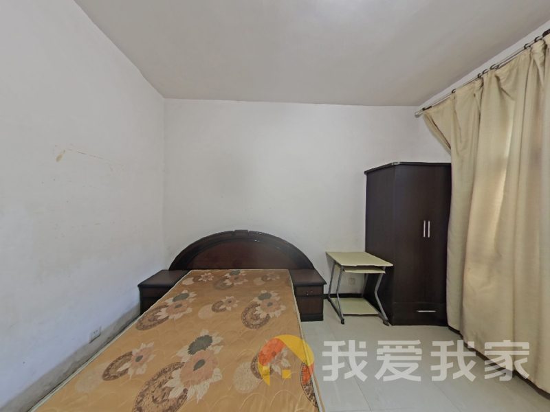 江大南路Q时代广场 近地铁 中间楼层