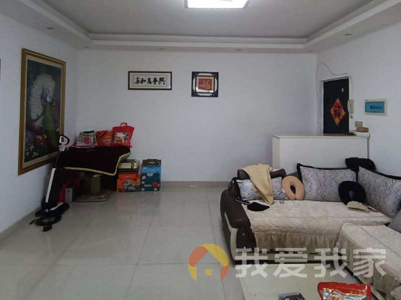 荣昌小区 南北通透，采光好 装修好，环镜优美 近地铁 视野好，诚心出售