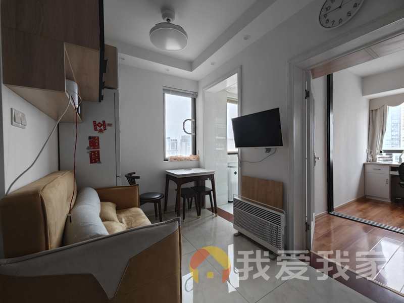 世纪中央城 南北通透，采光好 装修好，环镜优美 近地铁 视野好，诚心出售