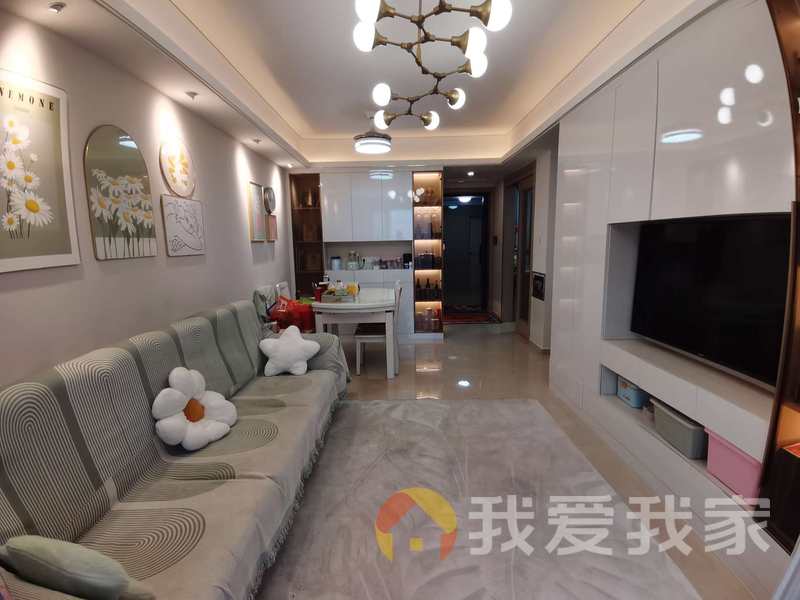 南昌我爱我家煌盛中央都荟 南北通透，采光好 装修好，环镜优美 视野好，诚心出售