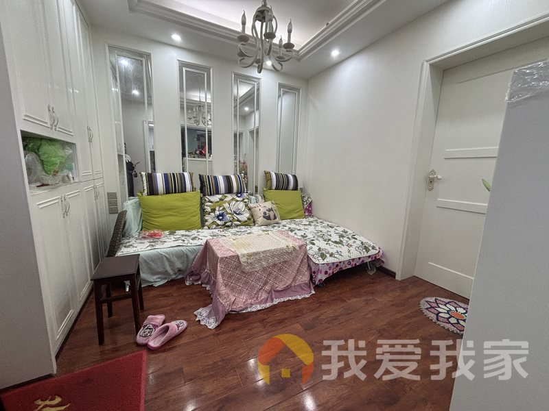 南昌我爱我家联泰金中环（香域尚城） 南北通透，采光好 装修好，环镜优美 近地铁 周边匹套完善，，出行方便