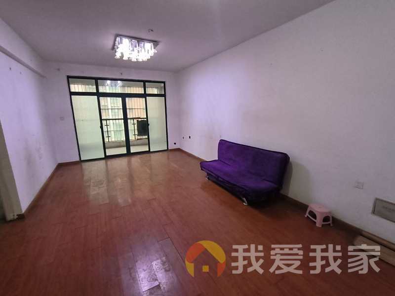南昌我爱我家南昌居住主题公园枫丹白露 南北通透，采光好 装修好，环镜优美 中间楼层