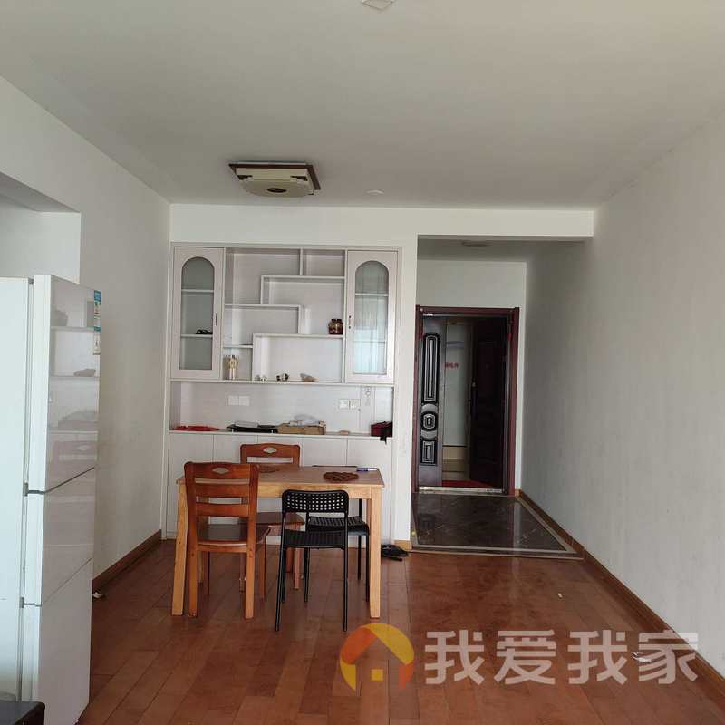 南昌我爱我家万达文化旅游城N区(十二区) 南北通透，采光好 装修好，环镜优美 近地铁 视野好，诚心出售