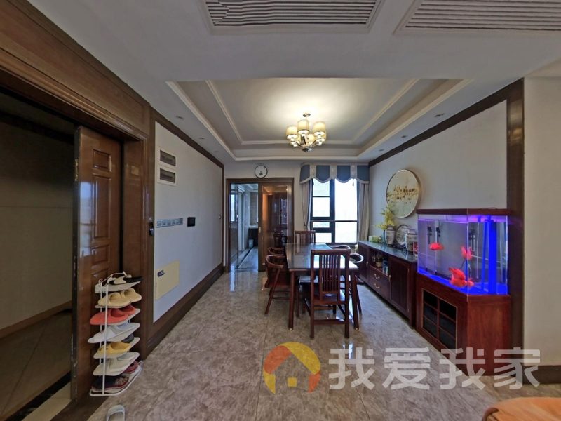 南昌我爱我家恒大华府（金碧华府） 南北通透，采光好 装修好，环镜优美 中间楼层