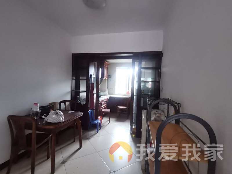 北京西路437号师大宿舍 南北通透，采光好 装修好，环镜优美 近地铁 视野好，诚心出售