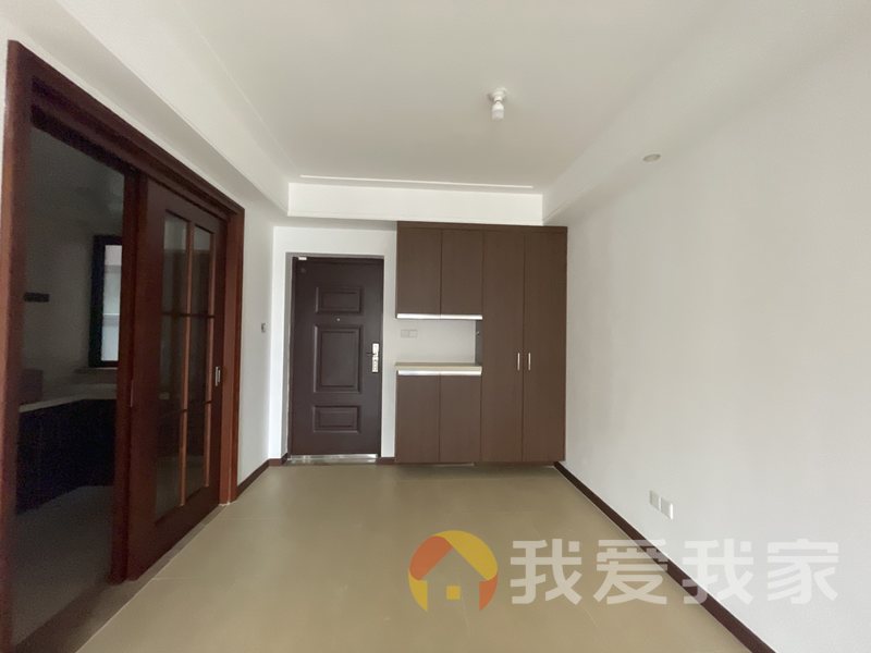 南昌我爱我家融创望江府（万达文化旅游城H区） 南北通透，采光好 装修好，环镜优美 近地铁 视野好，诚心出售