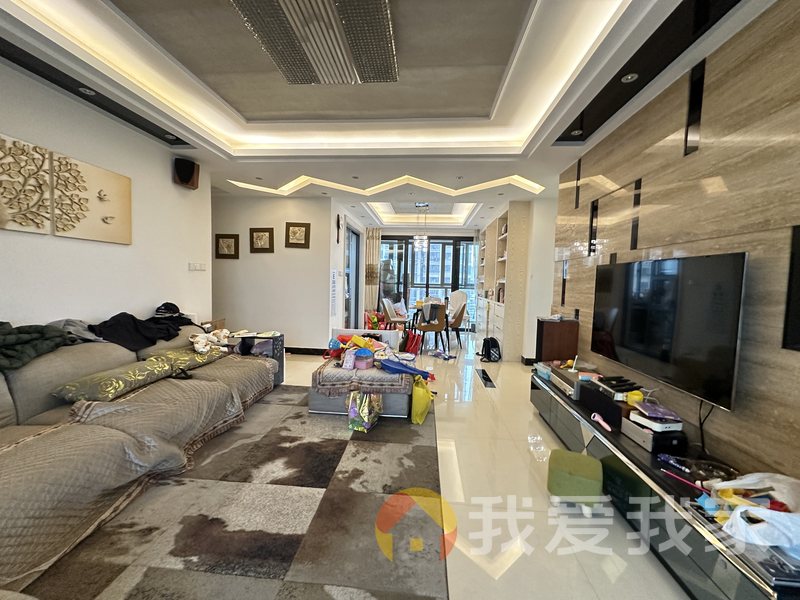 南昌我爱我家国贸天琴湾西区 南北通透，采光好 装修好，环镜优美 中间楼层