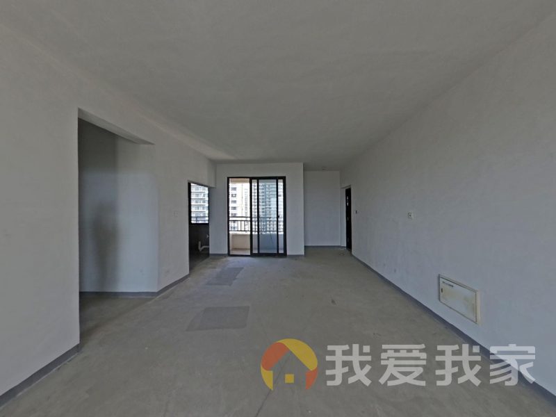 绿地国际博览城二期博翠 南北通透，采光好 近地铁 中间楼层