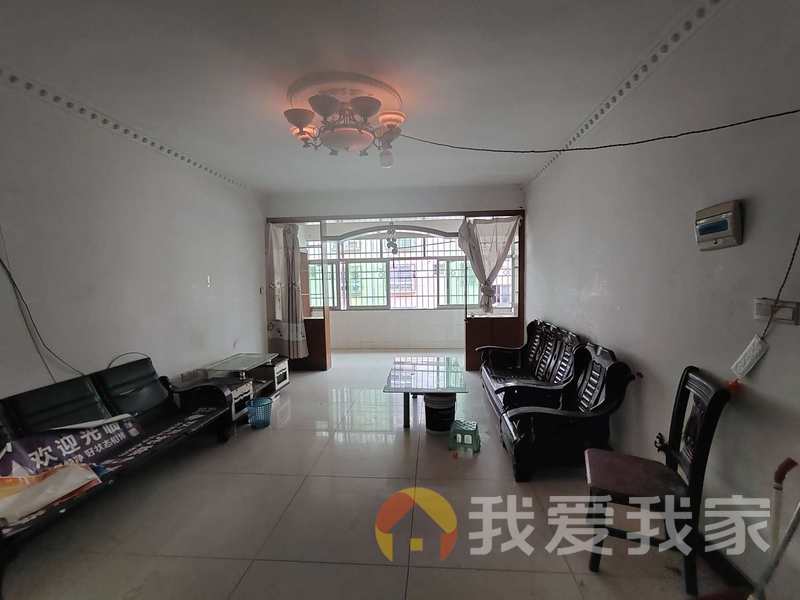 南昌我爱我家福满居 南北通透，采光好 装修好，环镜优美 视野好，诚心出售