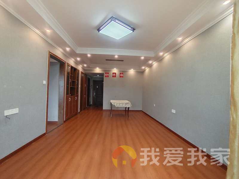 南昌我爱我家西站瑞都 南北通透，采光好 装修好，环镜优美 视野好，诚心出售