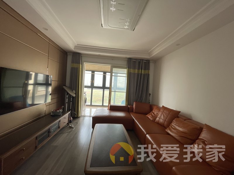 南昌我爱我家万达文化旅游城N区(十二区) 南北通透，采光好 装修好，环镜优美 近地铁 周边匹套完善，，出行方便