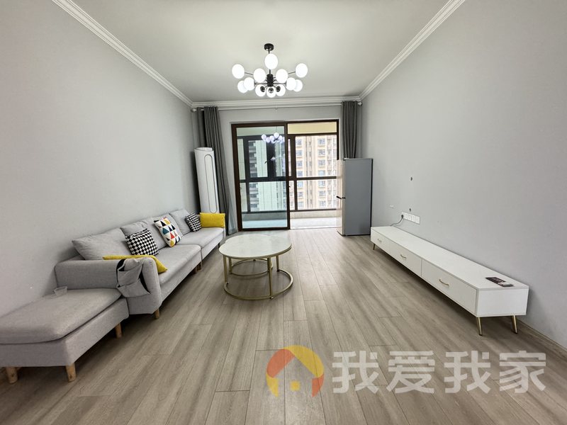 南昌我爱我家绿地朝阳中心（海珀悦庭）一期 南北通透，采光好 装修好，环镜优美 中间楼层