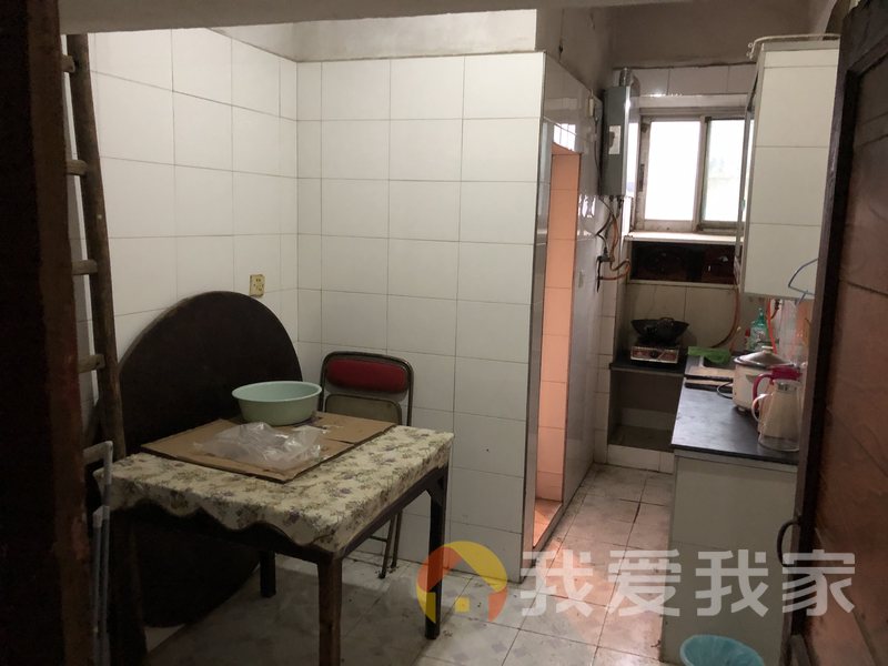 南昌我爱我家江纺住宅一区 视野好，诚心出售