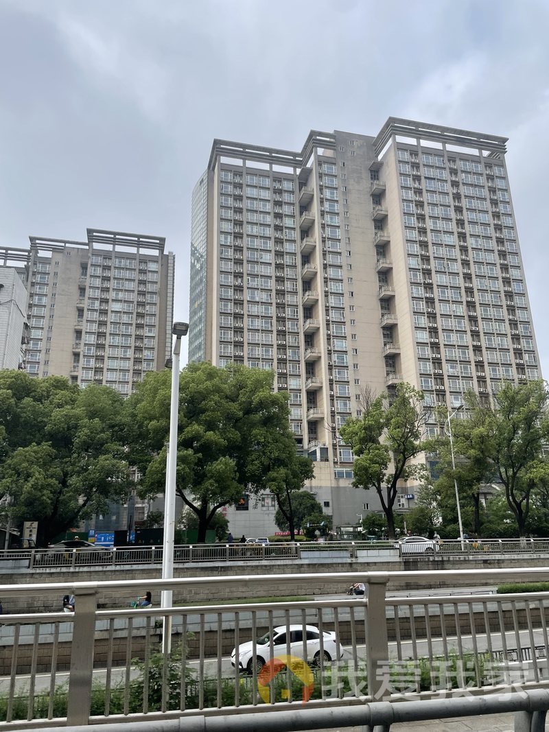 南昌我爱我家天集领寓 南北通透，采光好 装修好，环镜优美 中间楼层