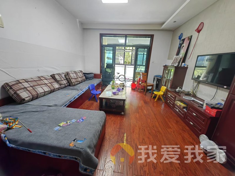 南昌我爱我家梵顿公馆三期 南北通透，采光好 装修好，环镜优美 近地铁 周边匹套完善，，出行方便