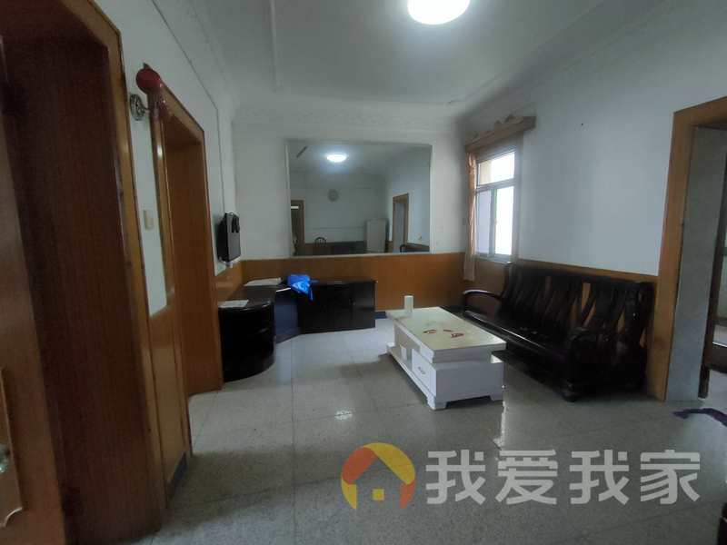 明星集团 南北通透，采光好 中间楼层