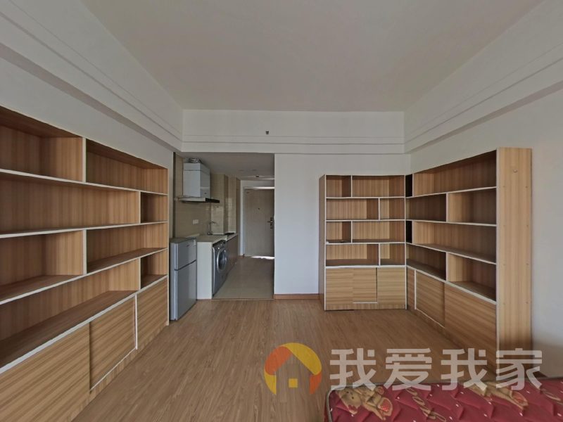 南昌我爱我家绿地未来城 南北通透，采光好 装修好，环镜优美 视野好，诚心出售
