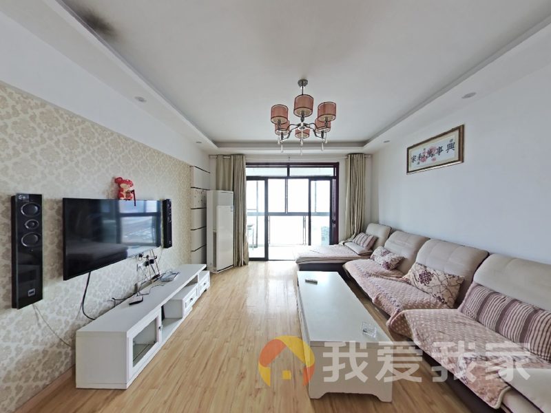 南昌我爱我家绿地新都会 南北通透，采光好 装修好，环镜优美 近地铁 中间楼层