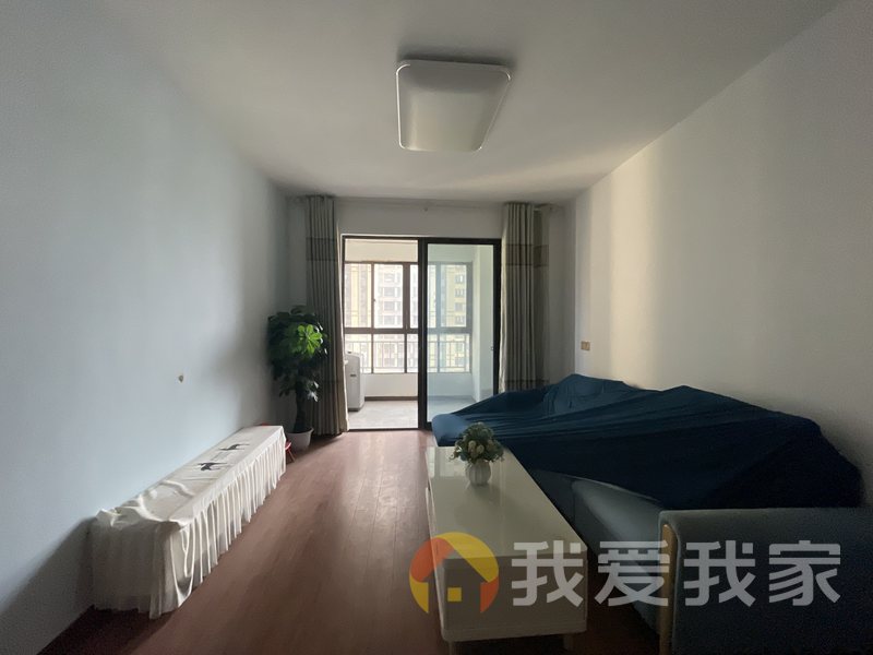 南昌我爱我家绿地国际博览城二期博君 南北通透，采光好 装修好，环镜优美 近地铁 视野好，诚心出售