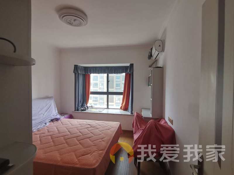 南昌我爱我家梅湖明珠 南北通透，采光好 装修好，环镜优美 中间楼层