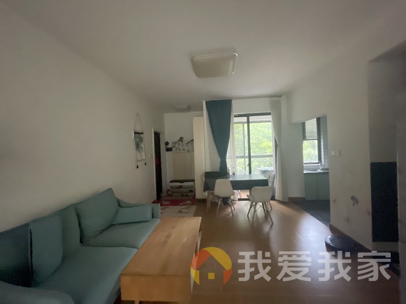 南昌我爱我家绿地国际博览城二期博鸿 南北通透，采光好 装修好，环镜优美 近地铁 周边匹套完善，，出行方便