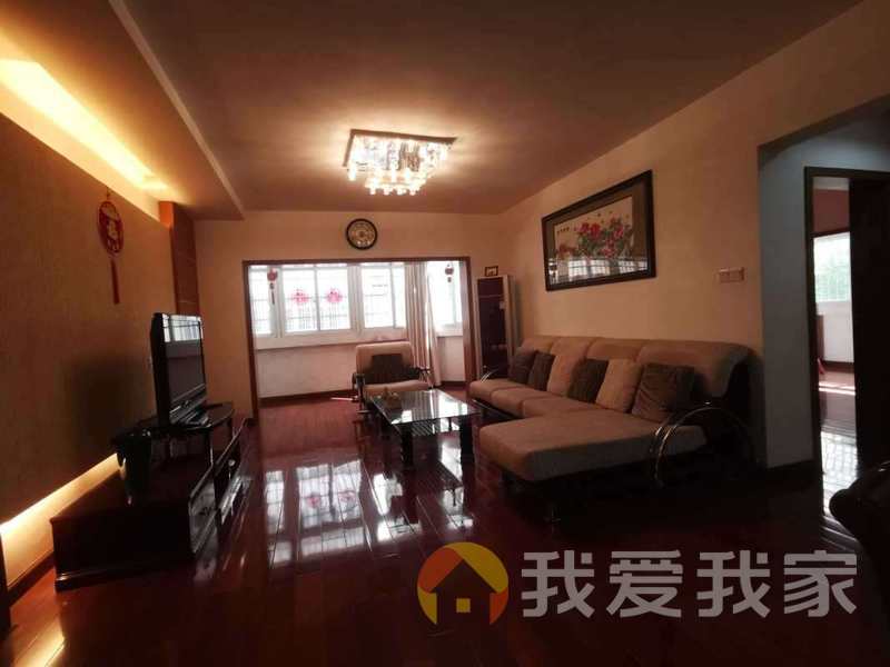 南昌我爱我家中山城 南北通透，采光好 装修好，环镜优美 近地铁 周边匹套完善，，出行方便