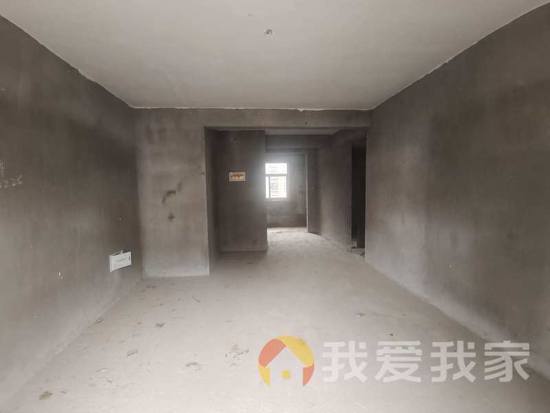 中煤凯旋湾 南北通透，采光好 中间楼层