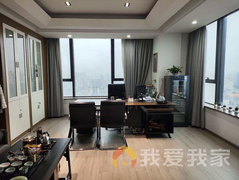 南昌我爱我家象山南路仕中心 南北通透，采光好 装修好，环镜优美 视野好，诚心出售