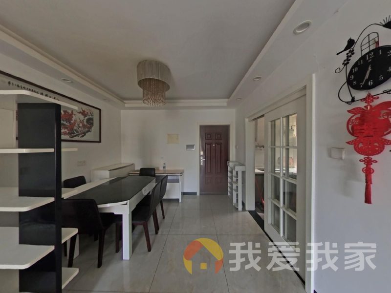 南昌我爱我家保利金香槟 南北通透，采光好 装修好，环镜优美 近地铁 视野好，诚心出售