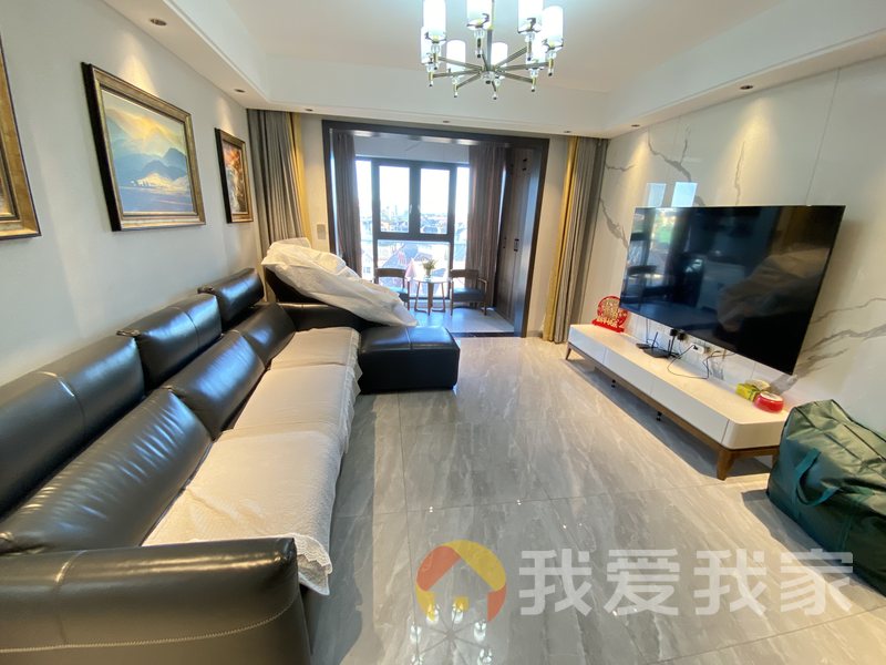 南昌我爱我家中央香榭花园二期 南北通透，采光好 装修好，环镜优美 周边匹套完善，，出行方便