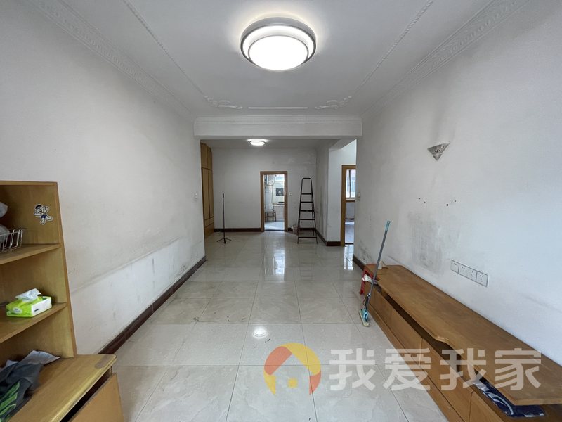 南昌我爱我家三经路316号电力学校宿舍 南北通透，采光好 视野好，诚心出售