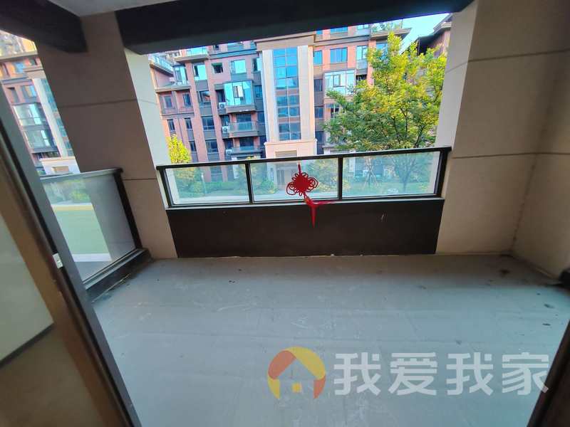 南昌我爱我家新力时代广场 南北通透，采光好 装修好，环镜优美 视野好，诚心出售