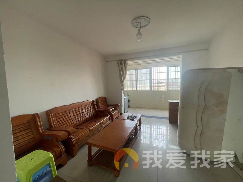 金涛御景花园 南北通透，采光好 装修好，环镜优美 视野好，诚心出租